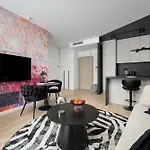 Air Conditioned In Center By Renters Prestige ורוצלב