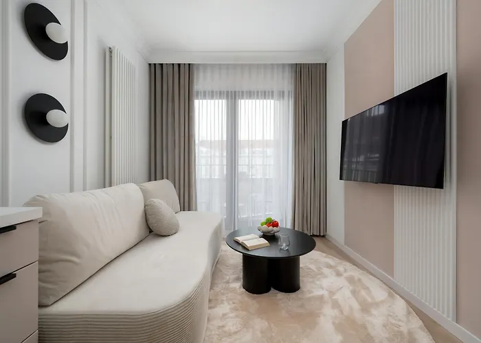 Air Conditioned In Center By Renters Prestige Διαμέρισμα