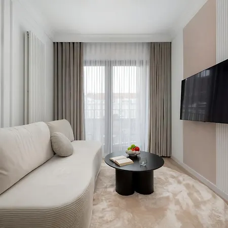 Air Conditioned In Center By Renters Prestige شقة