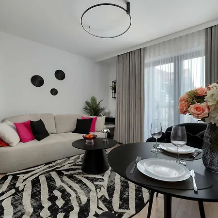 Daire Air Conditioned In Center With Parking By Renters Prestige Wroclaw
