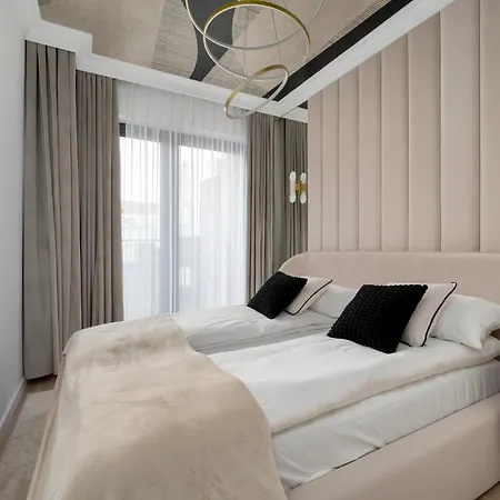 Air Conditioned In Center By Renters Prestige Wrocław