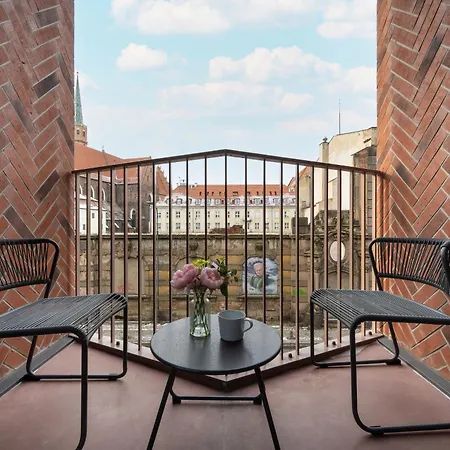 Air Conditioned In Center With Parking By Renters Prestige Daire *