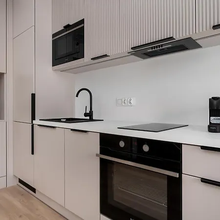 Air Conditioned In Center With Parking By Renters Prestige Daire Wroclaw