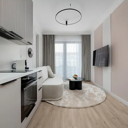 Air Conditioned In Center With Parking By Renters Prestige