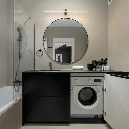 Air Conditioned In Center By Renters Prestige דירה