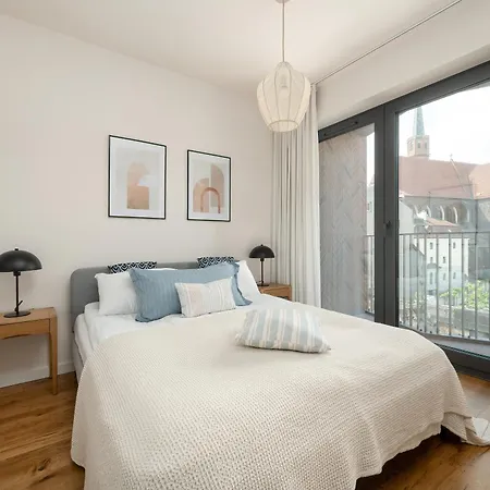 Air Conditioned In Center By Renters Prestige ורוצלב