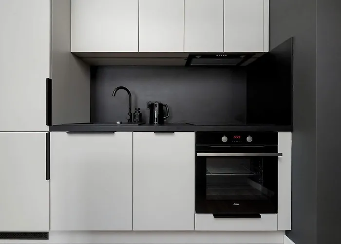 Air Conditioned In Center By Renters Prestige