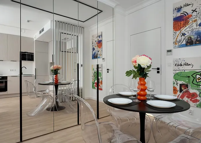 Air Conditioned In Center With Parking By Renters Prestige * Wrocław