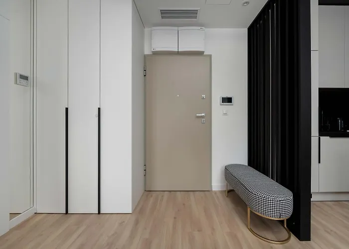 Air Conditioned In Center With Parking By Renters Prestige Appartamento Breslavia